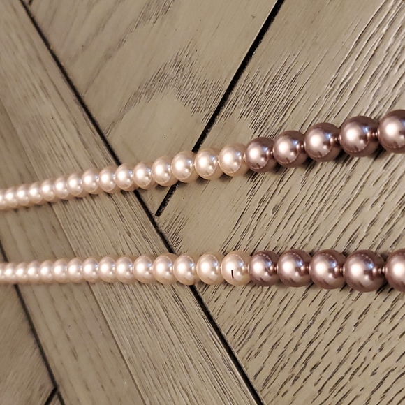 Pearl (Faux) NEW Necklace and Stretch Bracelet - Picture 5 of 8